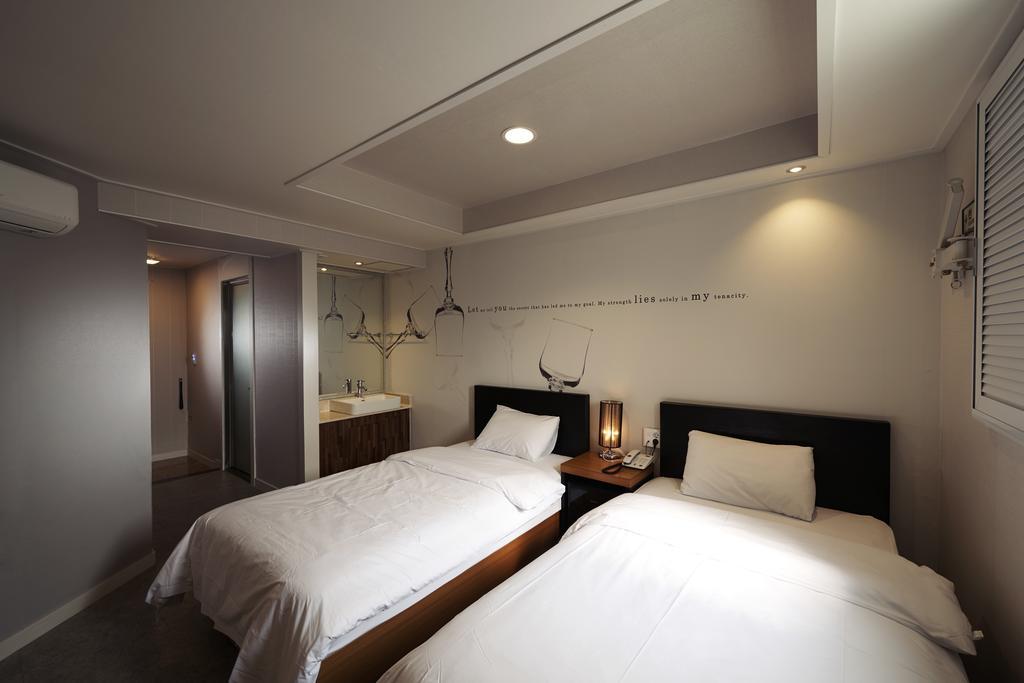 New Suwon Hotel מראה חיצוני תמונה
